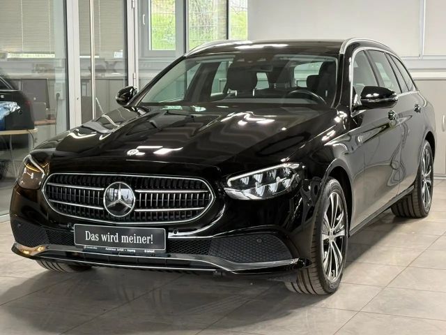 Mercedes-Benz E 300 de T 4M Avantgarde DISTRONIC+ LED+PDC&KAM++ 2022 Hybride / Diesel