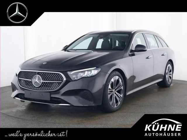 Mercedes-Benz E 200 T 4M+Panoramadach+AHZV+19 Zoll 2025 Benzine