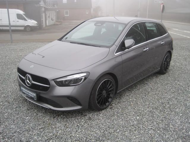Mercedes-Benz B 200 B 200 Progressive 2023 Benzine