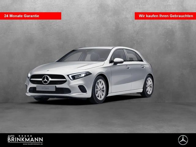 Mercedes-Benz A 180 A 180 Kompaktlimousine Style/LED/SHZ/Parktronic 2022 Benzine