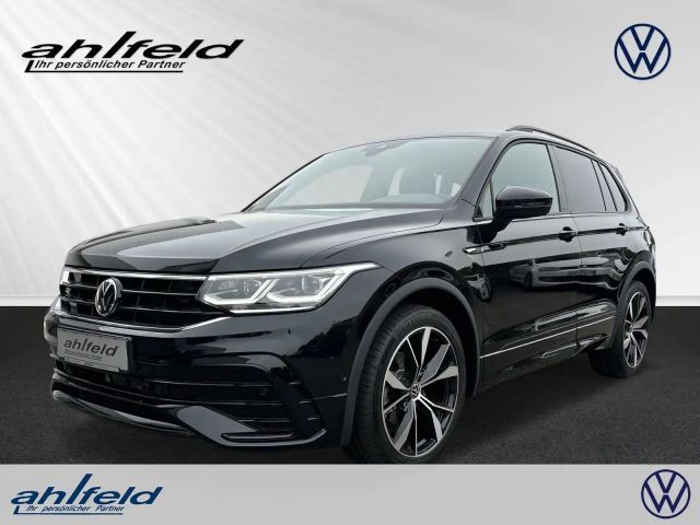 Volkswagen Tiguan R-Line 1.5l TSI DSG KAM AHK ACC IQ.LIGHT Klima 2023 Benzine
