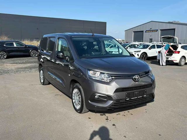 Toyota Proace City