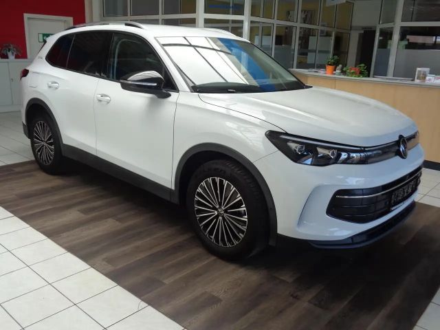 Volkswagen Tiguan 1.5 eTSI GOAL DSG.AHK.Navi.LED-IQ.RFK.ACC 2025 Benzine