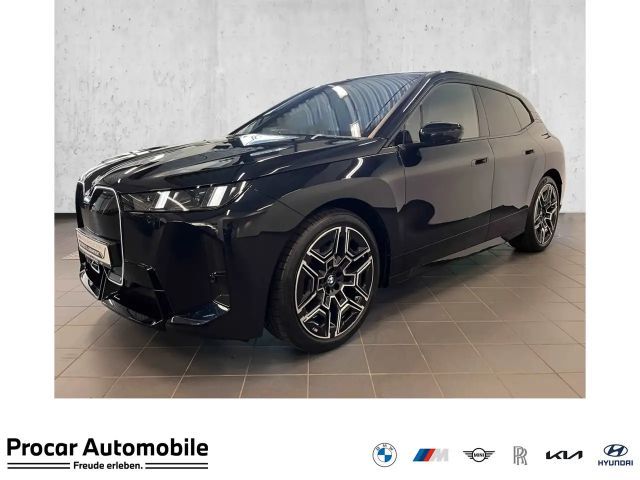 BMW iX xDrive60 M Sport Pro HUD ACC AHK RFK NAVI LED LM 2025 Elektrisch