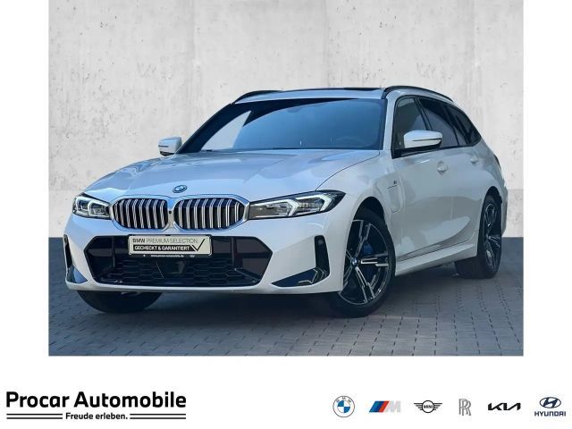 BMW 330 e Touring M Sport Pano DA ACC PA+ HuD AHK H/K 2025 Hybride / Benzine