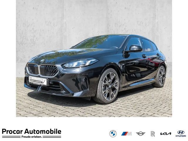 BMW 120 Finanzierung ab 0,49% M Sport Pano Komfortz. PA DA 2025 Benzine