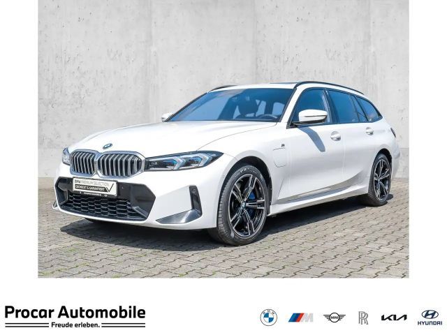 BMW 330 e xDrive Touring M Sport AHK Pano Memory H/K PA+ D 2025 Hybride / Benzine