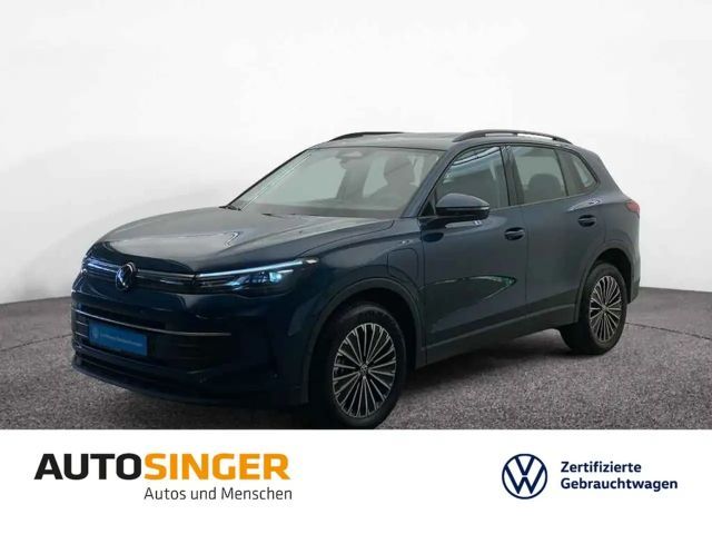 Volkswagen Tiguan Life eHybrid DSG *AHK*PANO*R-CAM*LED*ACC* 2025 Hybride / Benzine