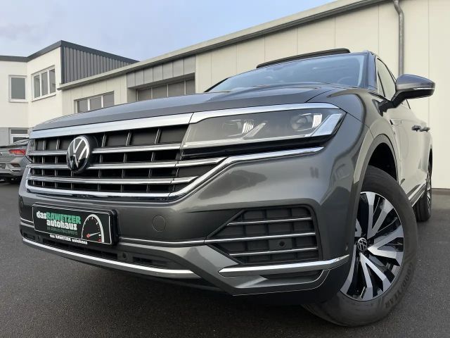 Volkswagen Touareg 3.0 TDI DSG 4Mo. Elegance AHK STHZ PANO ActiveInfo 2022 Diesel