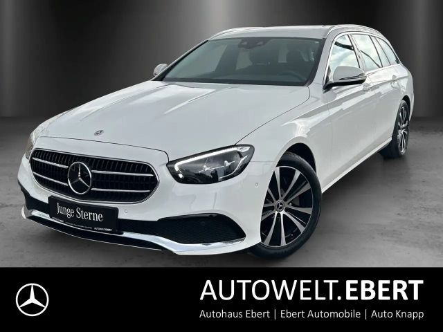 Mercedes-Benz E 300 e T Avantg AHK Busin DISTRO HighEndMBUX HUD 2022 Hybride / Benzine