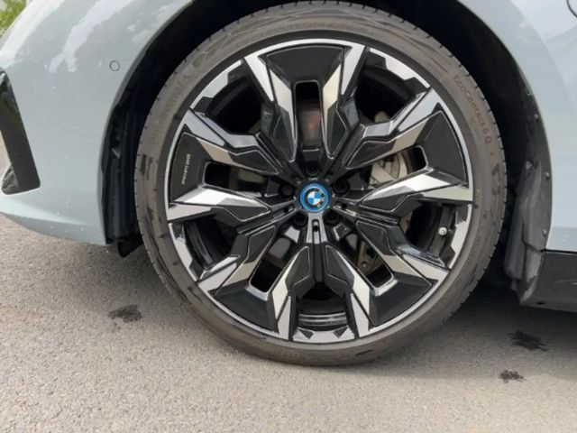 BMW 550