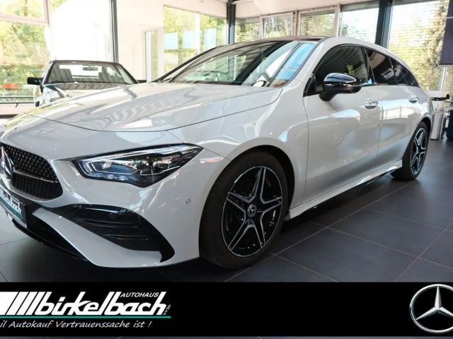 Mercedes-Benz CLA 200 AMG Special Edition LED Pano 2025 Benzine