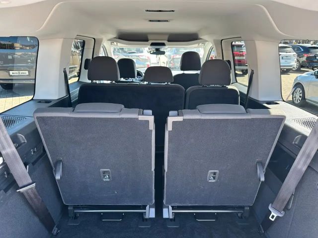 Ford Grand Tourneo