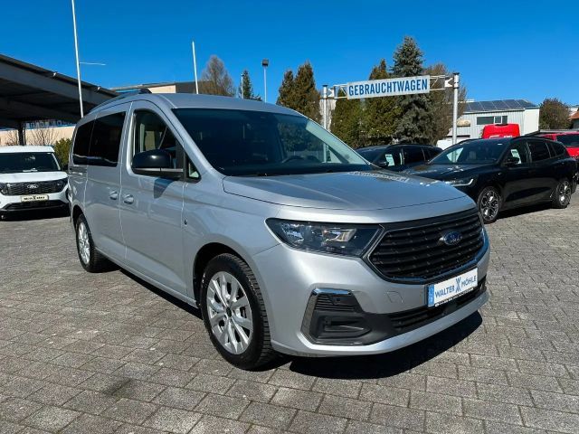 Ford Grand Tourneo