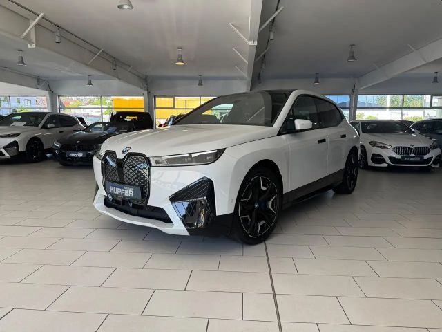 BMW iX xDrive50 Sportpak.AHK°LASER°PANO°22-Massage 2023 Elektrisch