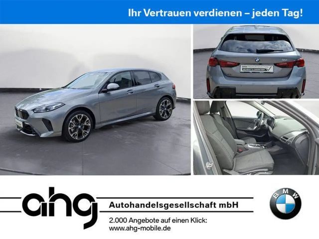 BMW 120 M Sport Exterieur Iconic Glow Head-Up Cockpi 2025 Benzine
