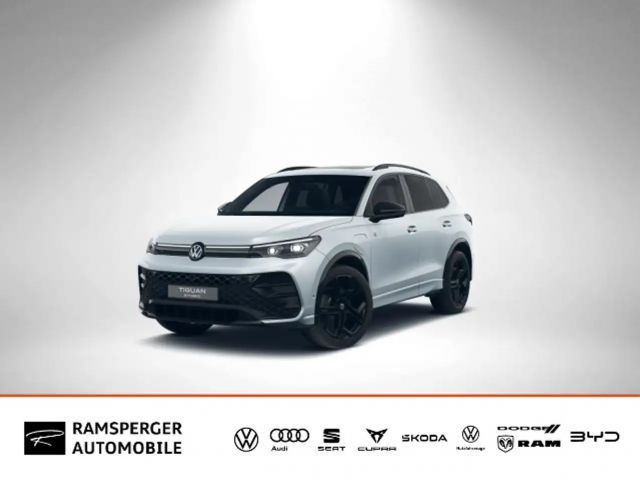 Volkswagen Tiguan 1.5 TSI eHybrid DSG R-Line AHK Matrix Pan 2025 Hybride / Benzine