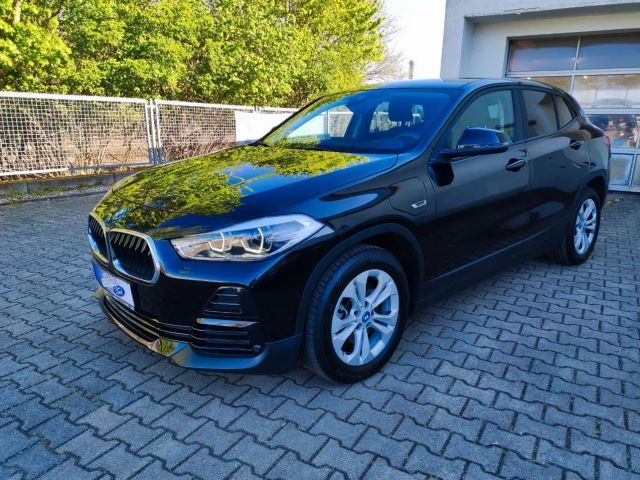 BMW X2 xDrive 25e PHEV Advantage LED Navi ACC 2022 Hybride / Benzine