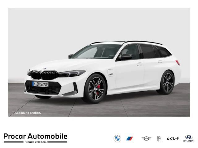 BMW 330 e M Sport HUD PANO ACC RFK NAVI LED PDC V+H 2022 Hybride / Benzine