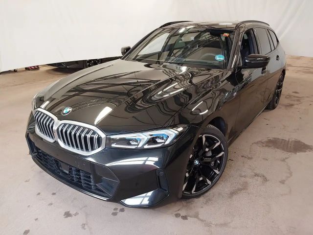 BMW 330 i xDrive Touring ab 1,99% eff. / M Paket Anhängerk 2025 Benzine