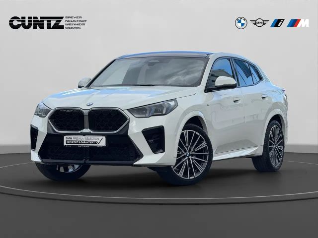 BMW X2 sDrive20i  M Paket  Anhängerk. Panorama Head-Up Ha 2025 Benzine