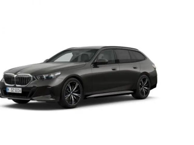 BMW 520 i Touring*M-Sport*DrivAssPlus*ParkAssProf*Standhei 2025 Benzine