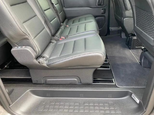 Peugeot Traveller