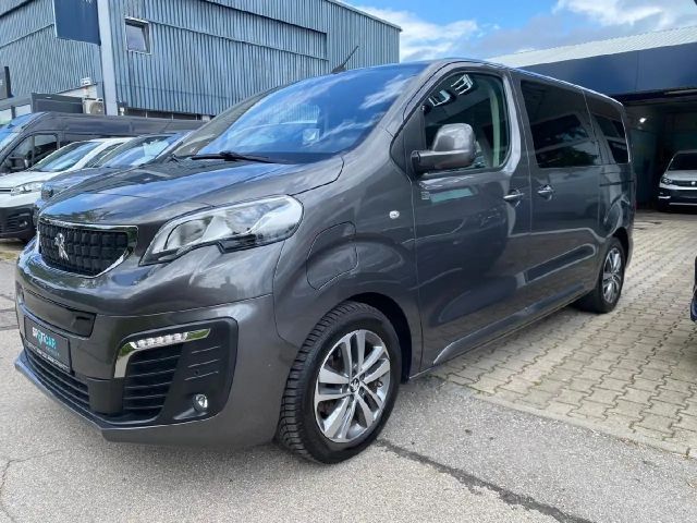 Peugeot Traveller