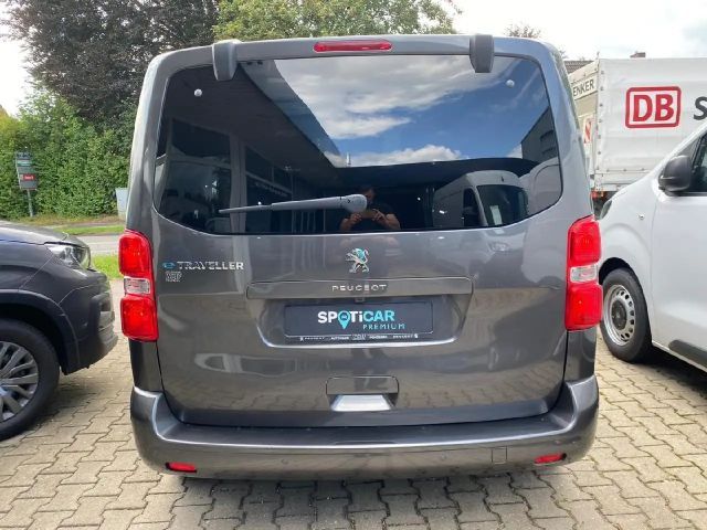 Peugeot Traveller