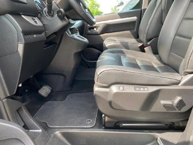 Peugeot Traveller