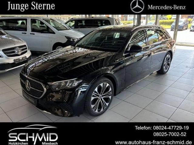 Mercedes-Benz E 200 T Avantgarde Pano AHK Distronic Kamera 19 2025 Benzine
