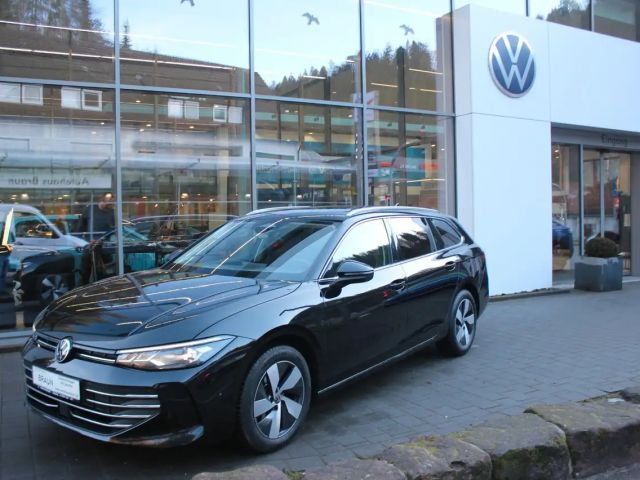 Volkswagen Passat Variant 1.5 eTSI Business Navi,LED,AHK,AC 2025 Benzine