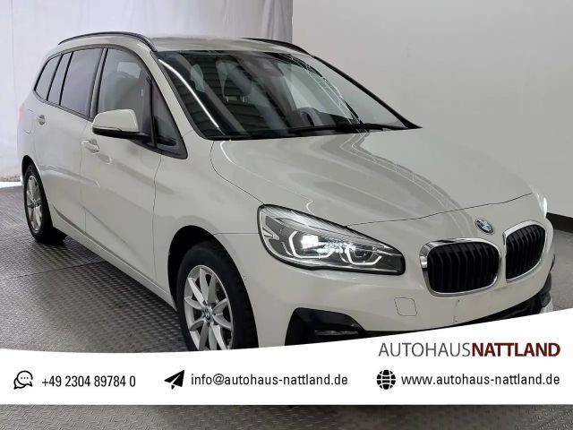 BMW 216 2021 Benzine