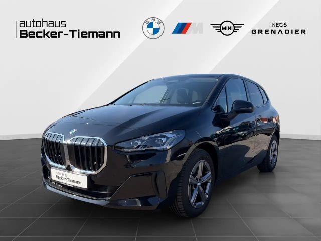BMW 220 i Active Tourer| L-rate 339,-mtl| Garantie 02.2030 2025 Benzine