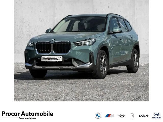 BMW X1 sDrive20i NAVI + PREMIUM PAKET + MEMORYSITZE + WIR 2023 Benzine