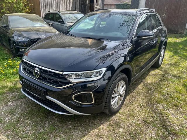 Volkswagen T-Roc Life 1,5 TSI LED AHK Sitzheizung 2025 Benzine