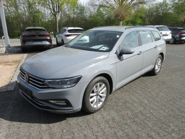 Volkswagen Passat Variant Business 2.0 TDI DSG NAVI AHK KAMERA ACC ALU APS SITZHEIZUNG CLIMATRONIC 2022 Diesel