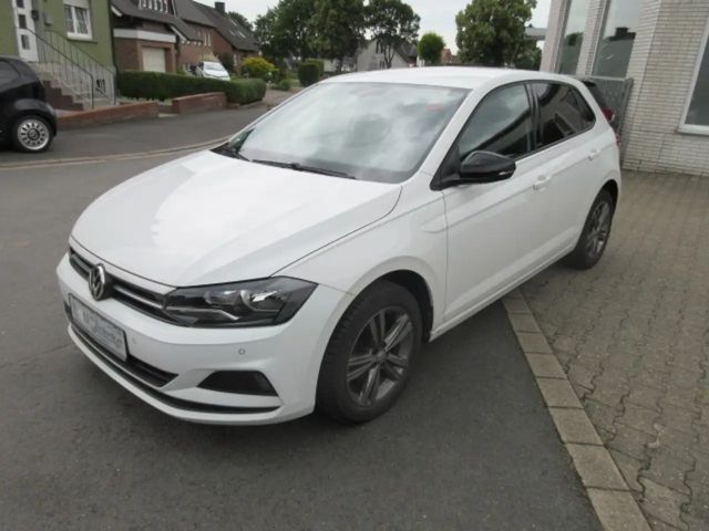 Volkswagen Polo United 1.0 TSI NAVI ALU APS SITZHZG APP KLIMA eFH ZV 2021 Benzine