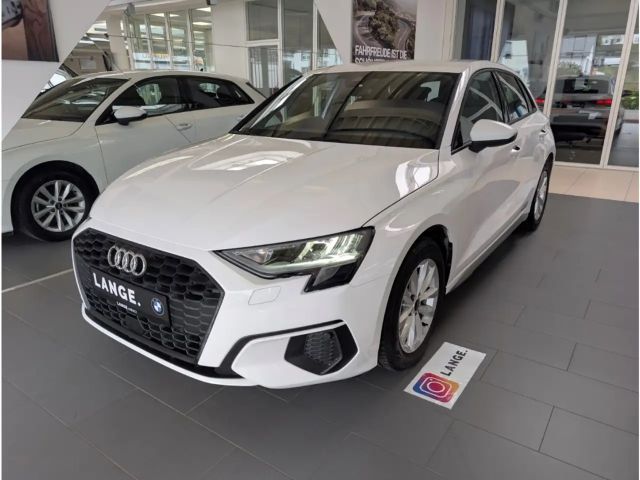 Audi A3 basis 35 TFSI Sportback CARPLAY+KAM.+SITZHZ. 2022 Benzine