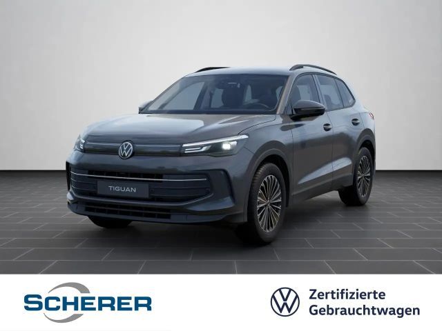 Volkswagen Tiguan Life 1,5 eTSI 7-Gang-DSG | 18" in Schwarz 2024 Benzine