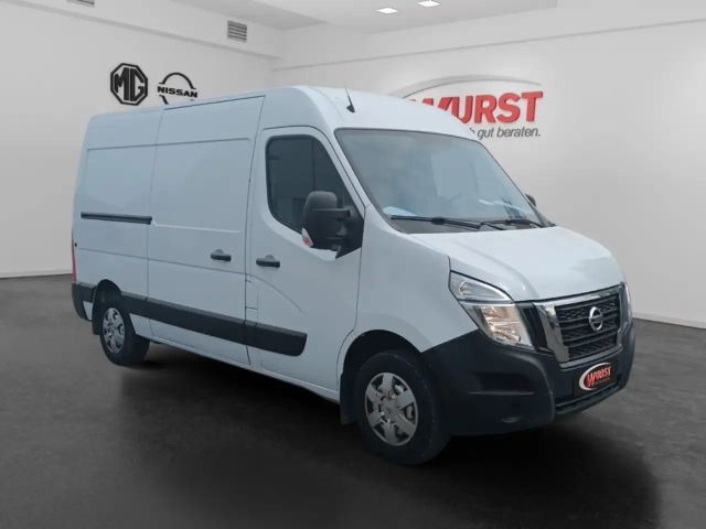 Nissan Interstar