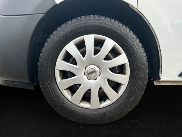 Nissan NV300