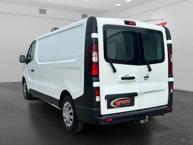 Nissan NV300