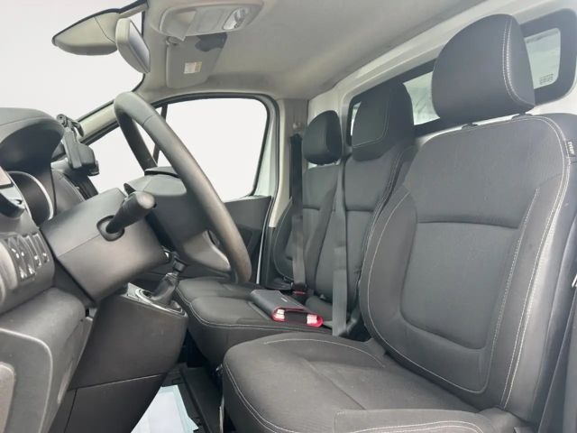 Nissan NV300