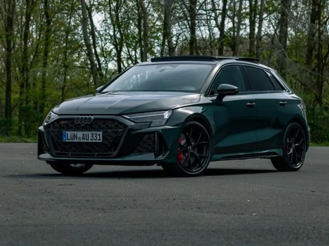 Audi RS3 Sportback SONDERLACKIERUNG GOODWOOD GREEN 280 K... 2026 Benzine