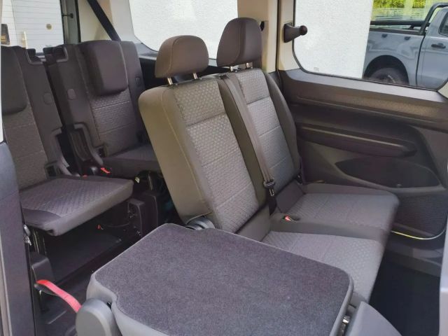 Ford Grand Tourneo