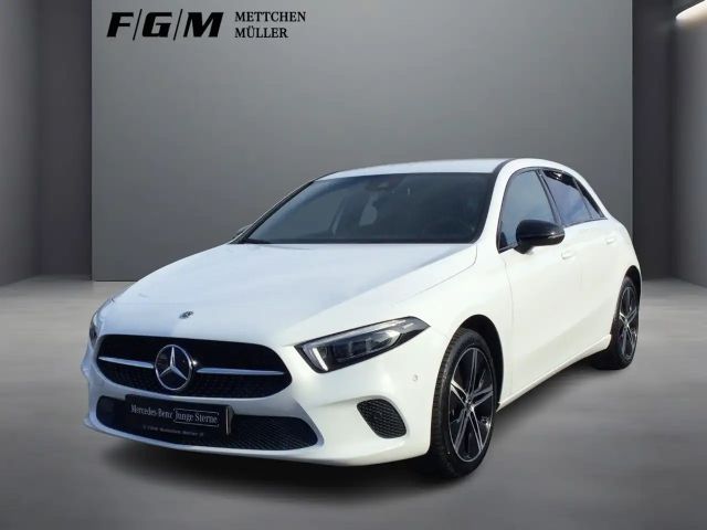 Mercedes-Benz A 250 A 250 e Progressive/Navi/Multibeam/R-Kam/ Night 2021 Hybride / Benzine