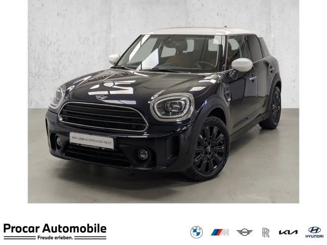 MINI Cooper Countryman Cooper Classic Trim RFK PDC Shz Carplay LED 2023 Benzine