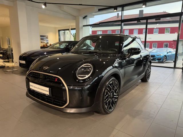 MINI Cooper S Favoured Trim 3-trg. 2024 Benzine