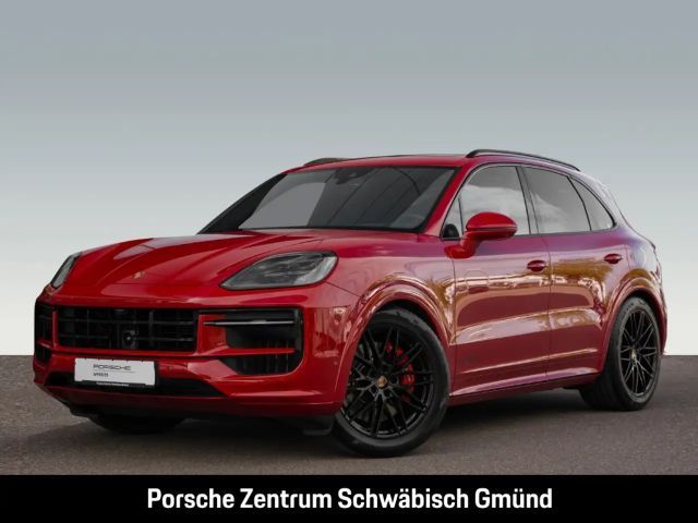 Porsche Cayenne GTS InnoDrive HA-Lenkung Head-Up PDCC 2025 Benzine